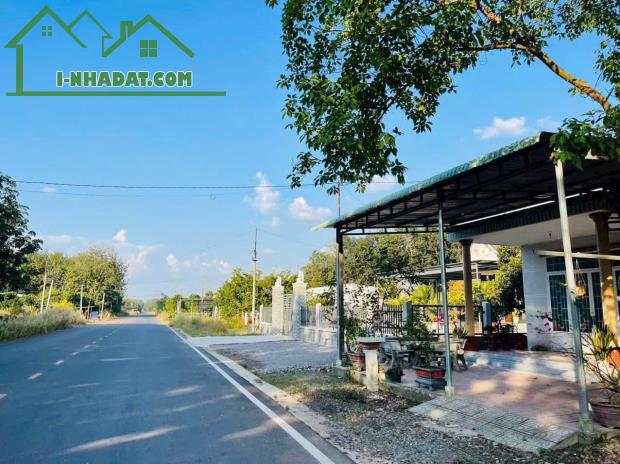 BÁN NHANH 558M2 ĐẤT THỔ CƯ 100M GẦN KCN DÂN ĐÔNG TIỆN MỞ QUÁN ĂN. GIÁ 280 TRIỆU - 2