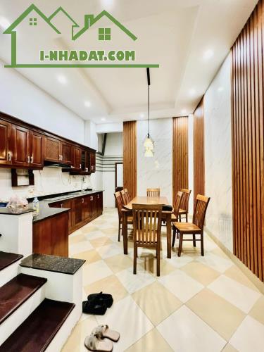 Hiếm, Phố Phú Đô, 1 nhà ra mặt phố, 7 chỗ vào nhà, Lô góc 3 thoáng, Kinh doanh, 48m2 - 2