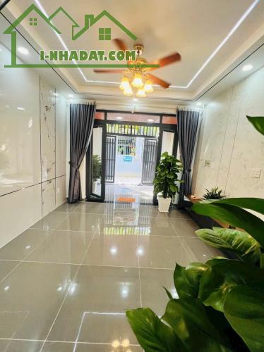 Bán nhà gần Hà Huy Giáp, 2 lầu, quận 12, hẻm 6m, 4x16m, nhỉnh 4 tỷ - 2