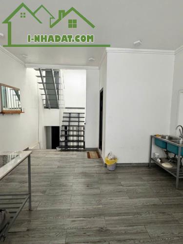 Chỉ 11 tỷ sở hữu nhà 3 tầng 50m2 đường Nguyễn Công Trứ Quận 1 - 1