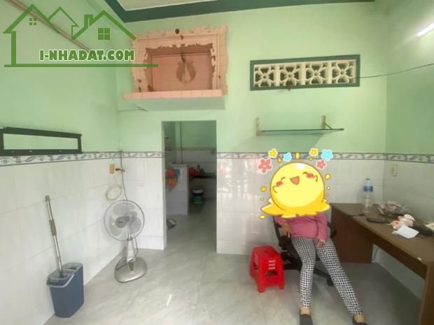 HẺM 3 GÁC THỒNG - TÂN HÒA ĐÔNG - QUẬN 6 - NHÀ 2 LẦU - 22M2- CHỈ 2 TỶ - SHR - 2