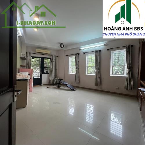 Bán nhà riêng HXT_ Đường Lê Văn Thịnh, Quận 2 _ 2 tầng 3 pn 2 wc _ Đường ô tô thông _ 102 - 5