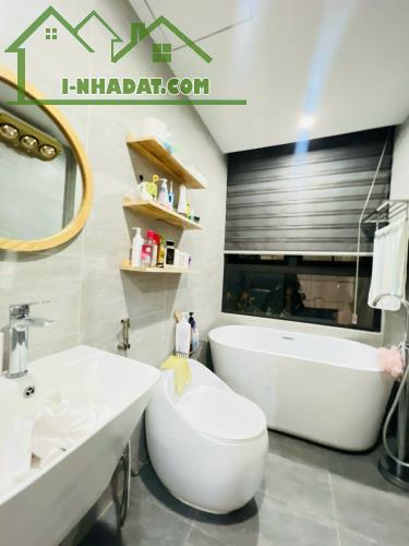 Cực Đẹp, Ở Luôn, phố Hồng Tiến, Phân Lô, Vỉa Hè, 6 Tầng, Gara Ôtô, 1 Bước ra Phố. - 1