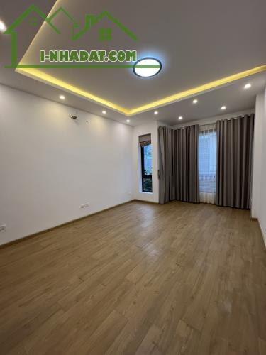 Cho thuê nhà siêu đẹp ngõ 218 Lạc Long Quân 82m2x4T giá 21 triệu - 3