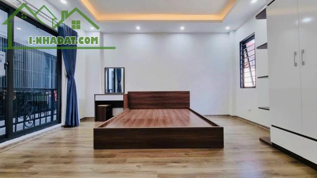 BÁN Nhà Khương Trung 35M2 5T 6,9 TỶ, FULL NỘI THẤT, NGõ thông, Gần Phố, Ô tô ĐỖ SÁT Nhà