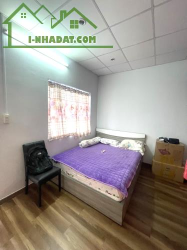NHÀ CMT8 QUẬN 3 NGAY RẠP HÁT THANH VÂN, HẺM XE HƠI, SÁT MẶT TIỀN, 65Mx2 2 TẦNG 4PN 9 TỶHƠN - 2