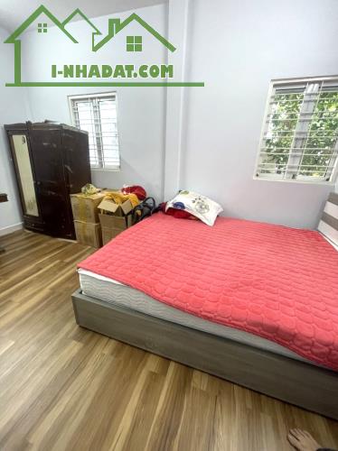 NHÀ CMT8 QUẬN 3 NGAY RẠP HÁT THANH VÂN, HẺM XE HƠI, SÁT MẶT TIỀN, 65Mx2 2 TẦNG 4PN 9 TỶHƠN - 3