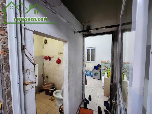 CHO THUÊ NHÀ NGÕ BA GÁC TRƯƠNG ĐỊNH 40M2, 5 TẦNG, 5 NGỦ, 3 WC, 12 TRIỆU