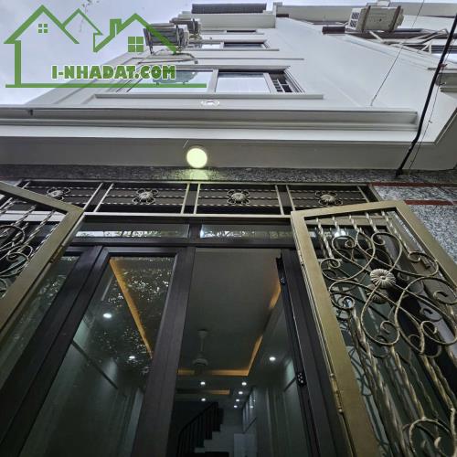 Nhà bán Thạch Bàn,32m 5tâng 4,95tỷ _Full nội thất,Ở Ngay