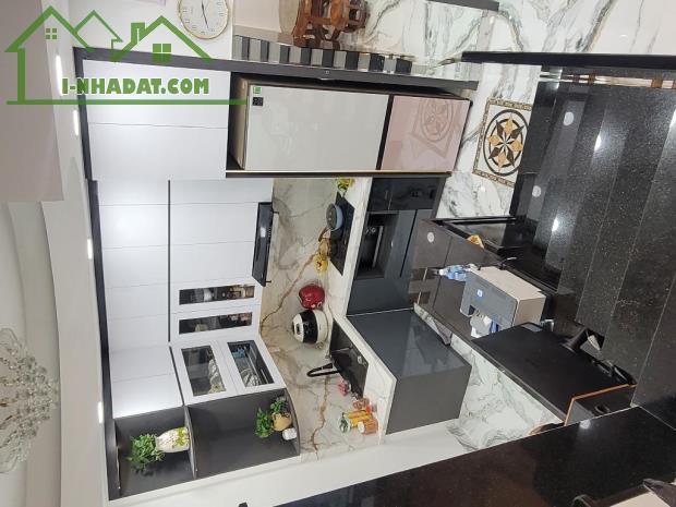 MẶT TIỀN CẦM BÁ THƯỚC, PHÚ NHUẬN, 40M2, 5PN, SÂN THƯỢNG, NỞ HẬU, NHỈNH 10 TỶ - 1