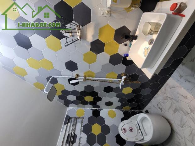 MẶT TIỀN CẦM BÁ THƯỚC, PHÚ NHUẬN, 40M2, 5PN, SÂN THƯỢNG, NỞ HẬU, NHỈNH 10 TỶ - 3