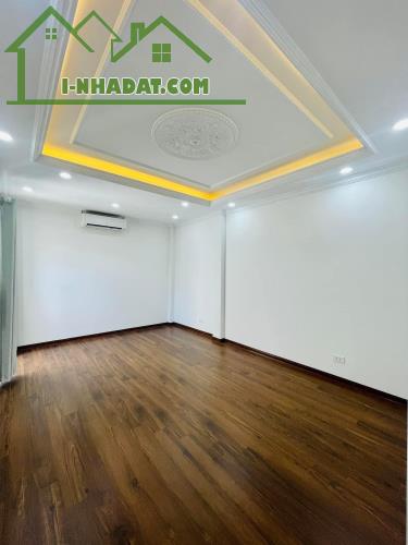 Bán Nhà phố Tôn Đức Thắng quận Đống Đa 39m2, thang máy, 5 tầng, kinh doanh, giá 9 tỷ - 3