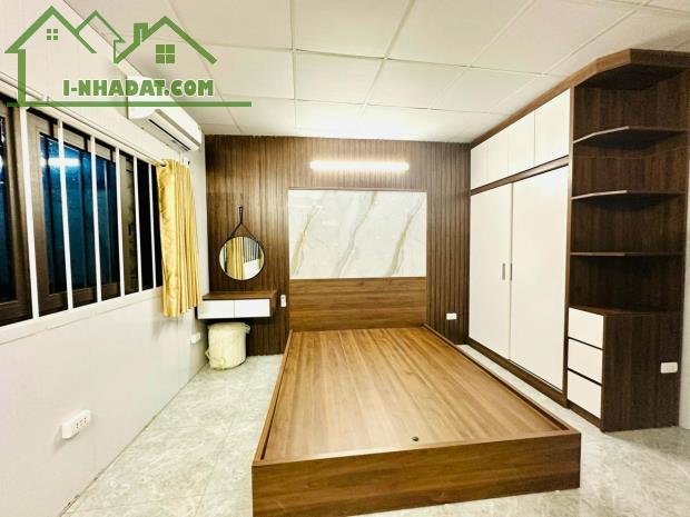 (BÁN NHÀ GẤP) NHÀ TÂN MAI - HOÀNG MAI - 3,2 TỶ - 45M2 - SỔ ĐỎ CẤT KÉT - Ô TÔ ĐỖ CỬA - 3 PH - 5