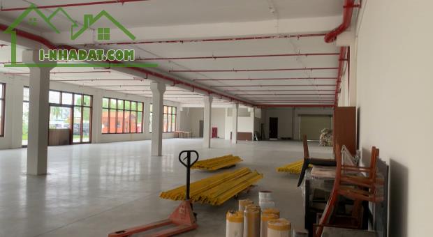 Cho thuê kho, nhà xưởng, đất với diện tích 4800m² tại đường Quốc Lộ 17, Gia Lâm, Hà Nội.