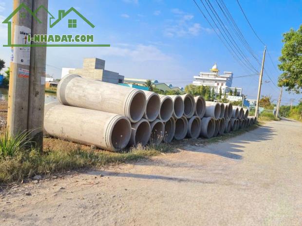 bán đất 1196m2 ,gần quốc lộ N2, xã Hòa Khánh Nam, Đức Hòa, Long An.  giá 4.7 tỷ. - 1