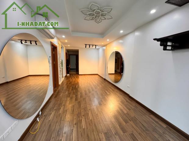 Cần bán gấp căn hộ chung cư cao cấp Goldmark City 77m2, 2PN, đẹp ở luôn - 1