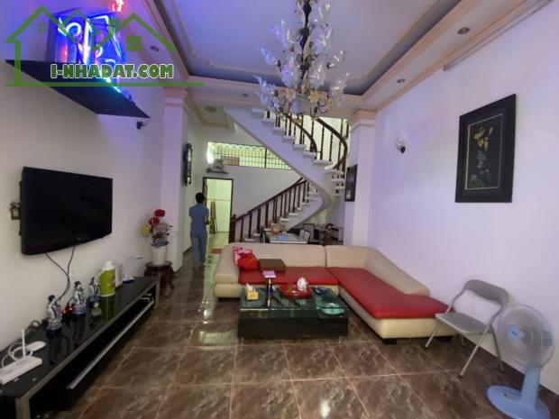 NHÀ HẺM XE HƠI LÊ VĂN SỸ PHÚ NHUẬN 72M2, NGANG 4.5M VUÔNG, 4 TẦNG - 4PN, NHỈNH 12 TỶ - 5