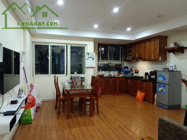 Bán chung cư Ecohome 2 - 70m, 2PN, 2VS , căn góc tâng trung, có sổ Hồng. Giá 3,1 tỷ