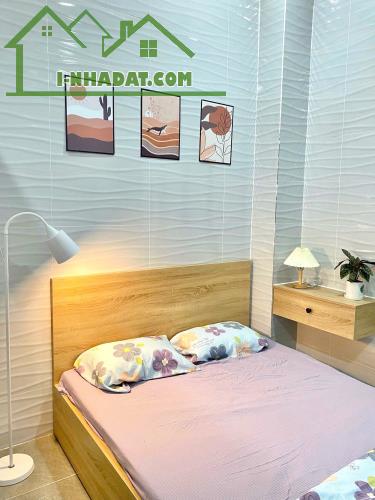 Trống phòng full nội thất cửa sổ thoáng mát giá chỉ 5.500.000 Ngay Thích Quảng Đức - 2