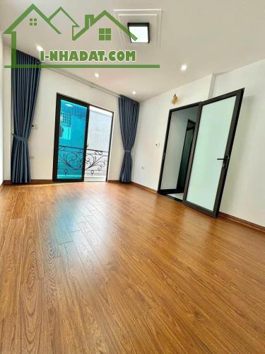 Bán Nhà Phố Hồng Tiến 41m2 5 Tầng, Gần Phố, Ô Tô Cách Nhà Vài Bước 7.88 Tỷ - 4