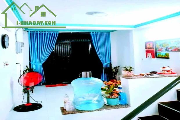 Bán nhà hẻm xe hơi, Cộng Hòa, Tân Bình, 3.6m x 9m, 25 m², 2 tầng - Giá 4.5 tỷ TL - 1