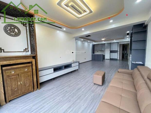 Bán căn hộ chung cư Việt Hưng Long Biên DT130m2 giá 5 tỷ 66 lô góc view đẹp nội thất xịn - 1