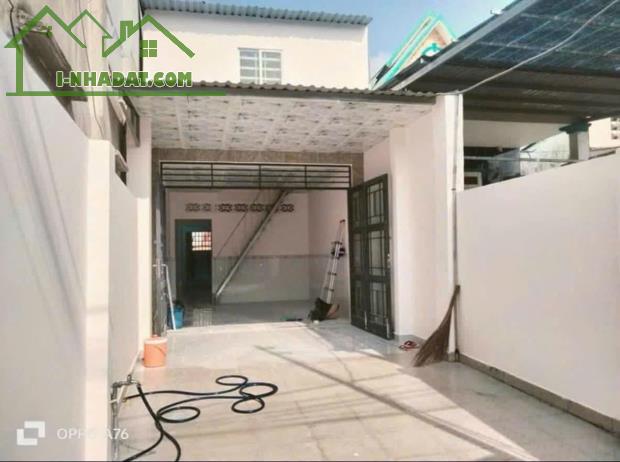 CHỦ GỞI BÁN NHÀ CẤP 4 DT 100M2 (HOÀN CÔNG) ĐƯỜNG OTO NGAY NHÀ MÁY NƯỚC HÓA AN. GÍA CHỈ 2TỶ