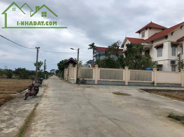 Đất Thượng Quận, Kinh Môn, Hải Dương, 120m Đất Nở Hậu Giá Hơn 800. Liên hệ Quốc Việt…