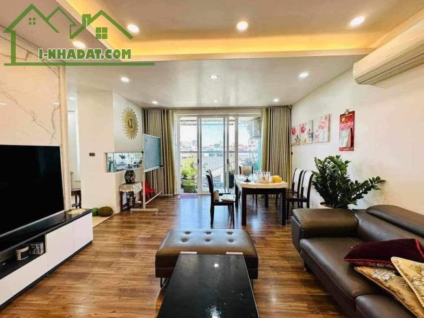 Bán nhà Nguyễn Trãi Thanh Xuân 40 m2 4 tầng, gần ô tô nhà còn rất mới ở ngay