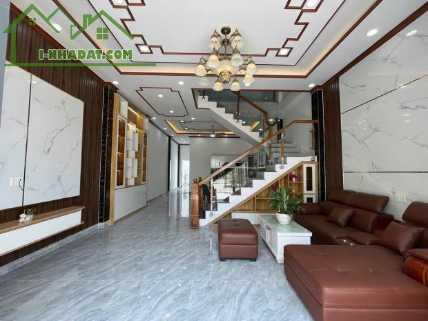 Nhà Biên Giang hộ khẩu Hà Đông – 38m2 – 2.95 tỷ - 50m ra QL6 , Tàu Điện Cát Linh - 2