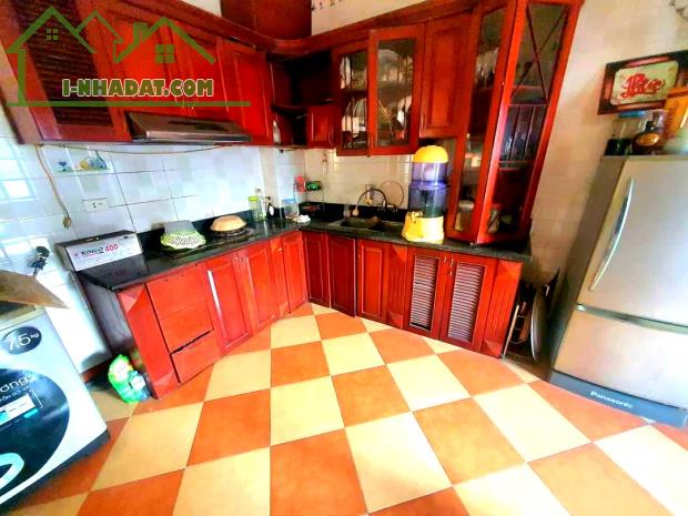 BÁN GẤP CĂN NHÀ THANH XUÂN,DT 51m2,MT 5M2 giá 7ty fun nội thất bên trong 0832865116