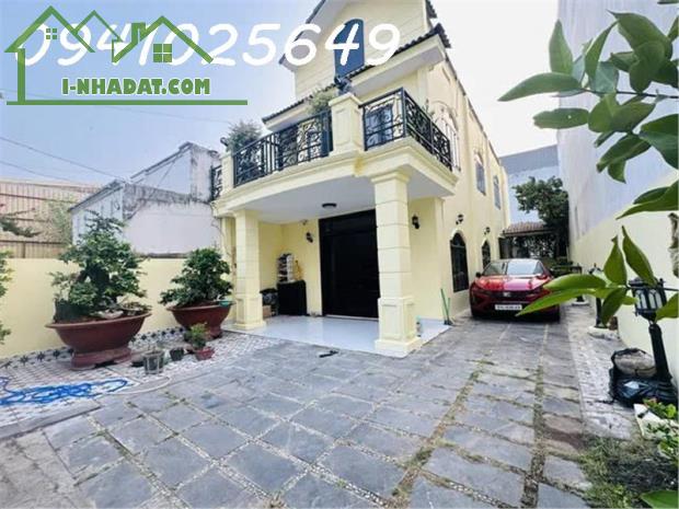 Bán căn nhà và đất biệt thự 170m2 tại Phường Linh Đông, quận Thủ đức, hẻm xe hơi đường - 2