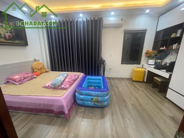 Bán nhà Đại Cát 38 m², 4 tầng, ô tô đỗ cửa giá 3.6 tỷ