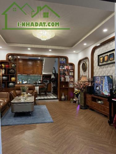 Ở NGAY! Bán Nhà 4 Tầng Cực Đẹp Lê Văn Sỹ, 42m2, Nhỉnh 6 Tỷ