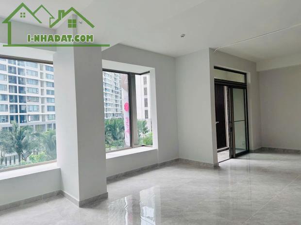 Bán Căn Shophouse vị trí ở tầng 2 tại khu Midtown Phú Mỹ Hưng - 1