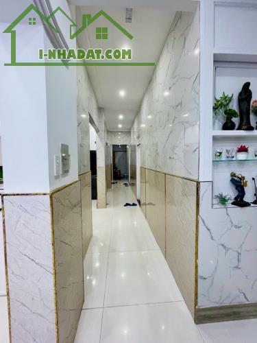 BÁN NHÀ HẺM XE TẢI Mã Lò, Bình Tân 4 tầng 104m2(8x13). Nhà đẹp ở ngay. Giá chỉ 9,55 tỷ. - 2