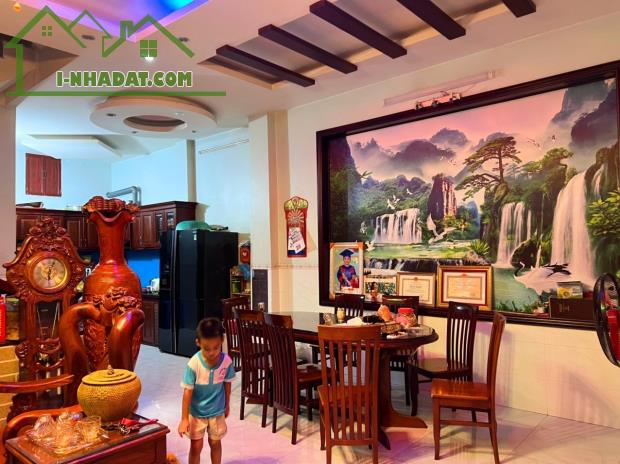 NHÀ MT ĐƯỜNG SỐ 6 BÌNH CHIỂU, 240M2, NGANG 7.5M, 3 TẦNG, THU NHẬP 30TR/TH, CHỈ 16 TỶ. - 3
