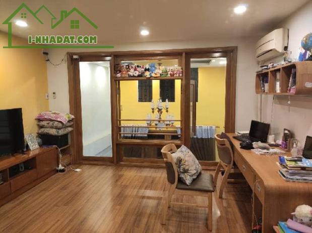 XE HƠI VÀO NHÀ, KHU VIP PHƯỜNG 4 TÂN BÌNH 50M2, 4 TẦNG, NGANG 4.2M, 3PN, CHỈ NHỈNH 9 TỶ. - 3