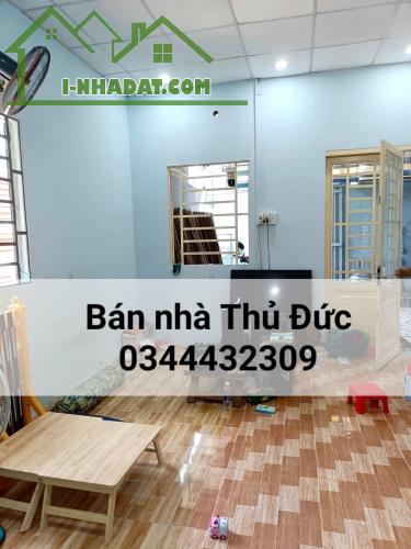 Bán nhà Thủ Đức, Mặt tiền đường, Xa lộ Hà Nội, Ngay Đại học Hutech, 176 m2, Ngang 12m