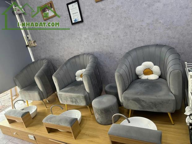 SANG NHƯỢNG TIỆM NAIL ĐƯỜNG NGUYỄN VĂN TRỖI, BÀ RỊA VŨNG TÀU