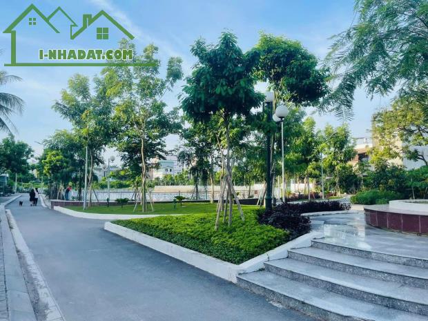 Bán đất 100m2 mặt hồ Đoàn Kết, ph Quang Trung, TP HD, mặt tiền 6m, vị trí view hồ cực đẹp, - 1