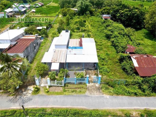 Cần bán nhà vườn 1100m2, Nguyễn Thị Rành, An Nhơn Tây, Củ Chỉ. Giá 4.2 tỷ