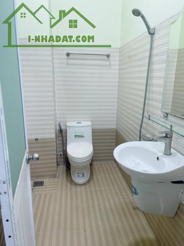 +1 Mặt tiền Lê Văn Việt, Quận 9, Thủ Đức, Hồ Chí Minh, 70m2, 4 Tầng, Ngang 4.6m. - 4