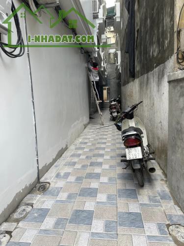 BÁN NHÀ PHỐ AN TRẠCH - ĐỐNG ĐA. DT 30M 5T, MT4.3M. GIÁ 5.9 TỶ. - 4