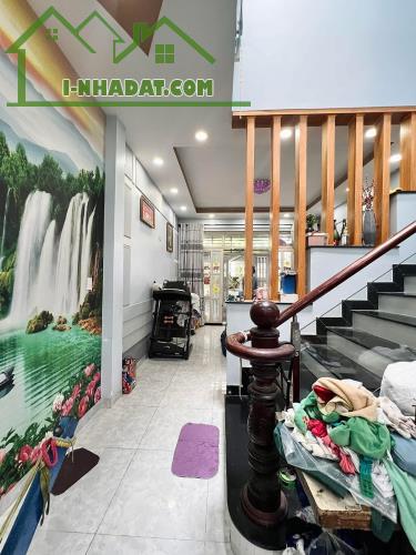 Bán nhà mặt tiền quận Phú Nhuận gần Huỳnh Văn Bánh, 9.x Tỷ,4 Tầng,DT 3.8x16,Spa/VPCTy - 1