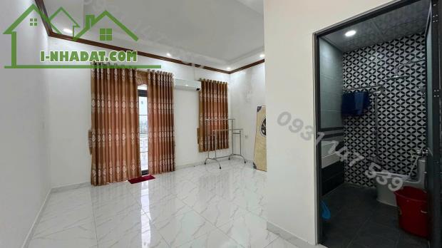 CHÍNH CHỦ TÔI CẦN BÁN GẤP NHÀ 1 LẦU GIÁ 990TR - NGAY CHỢ BÌNH CHÁNH - 4