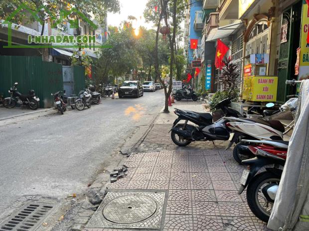 Bán Tòa căn hộ cao cấp 9 tầng đường Đào Tấn Quận Ba Đình, Ô tô 120m2 giá 45 tỷ - 2