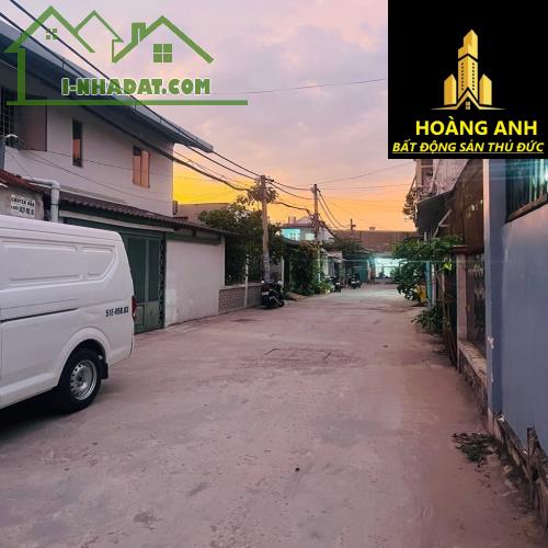 CẦN BÁN GẤP NHÀ MẶT PHỐ CHỈ CÓ 4 TY 199 TẠI PHƯỜNG BÌNH TRƯNG ĐÔNG , QUẬN 2 _ 2 TẦNG 2 PN - 5