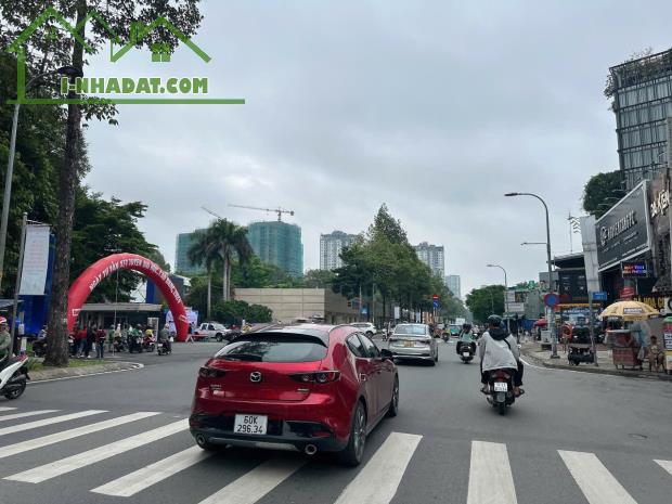 Tòa nhà 5 lầu Lý Thường Kiệt DTSD 560m2 ngang 6.2m ngay chợ Tân Bình KD siêu đỉnh 55 tỷ.