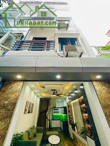 Hữu hưng tây mỗ -35m2- 5 tầng- 4.5 tỷ-2 mặt thoáng- nhà mới- ngõ ô tô- dân trí cao